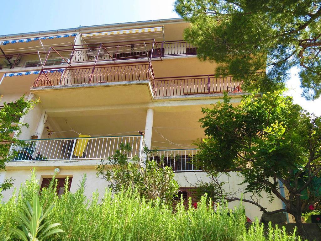 Apartments Pino Brela Exterior foto